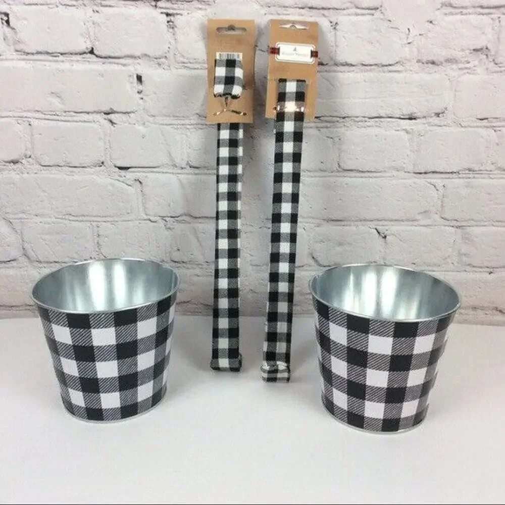 Christmas Black & White Buffalo Check 4 Pc Decor Bundle 2 Wreath Hangers 2 Tins